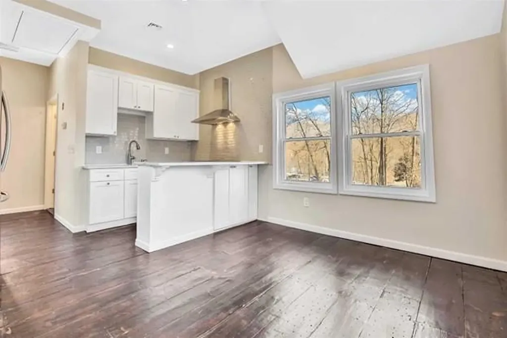 2 Tioronda Avenue Beacon NY 12508