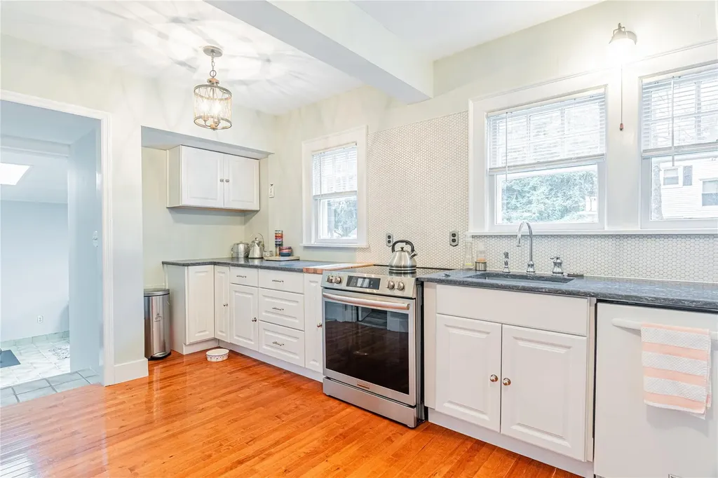16 Beechwood Park Poughkeepsie NY 12601