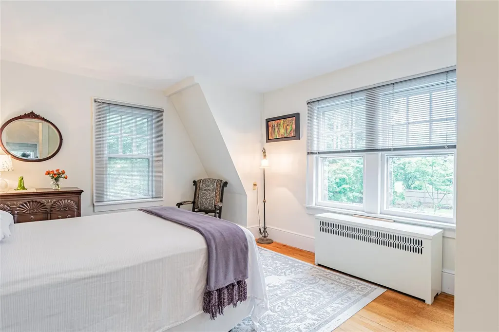 16 Beechwood Park Poughkeepsie NY 12601