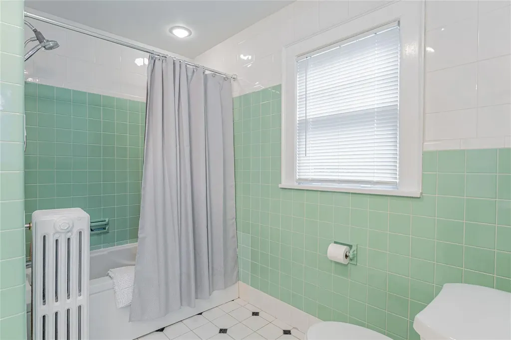 16 Beechwood Park Poughkeepsie NY 12601