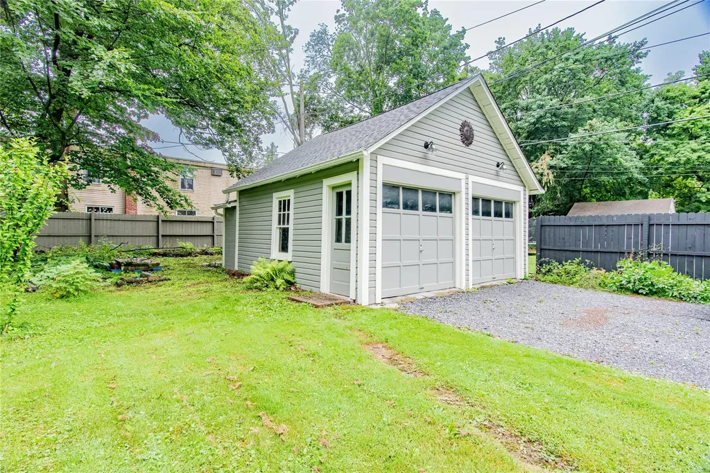 16 Beechwood Park Poughkeepsie NY 12601