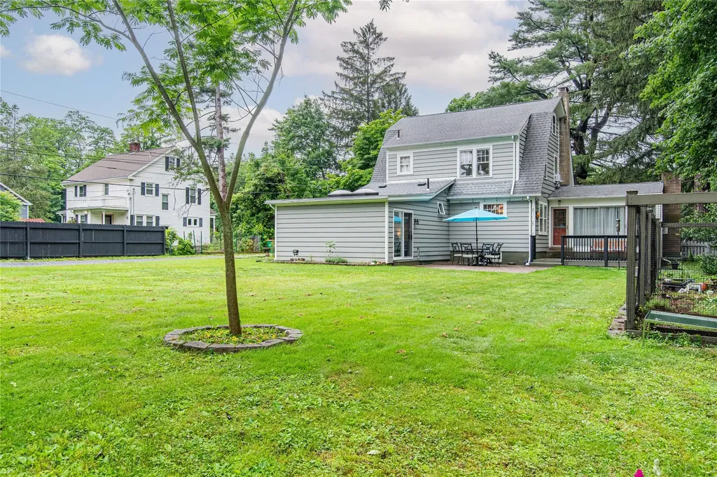 16 Beechwood Park Poughkeepsie NY 12601