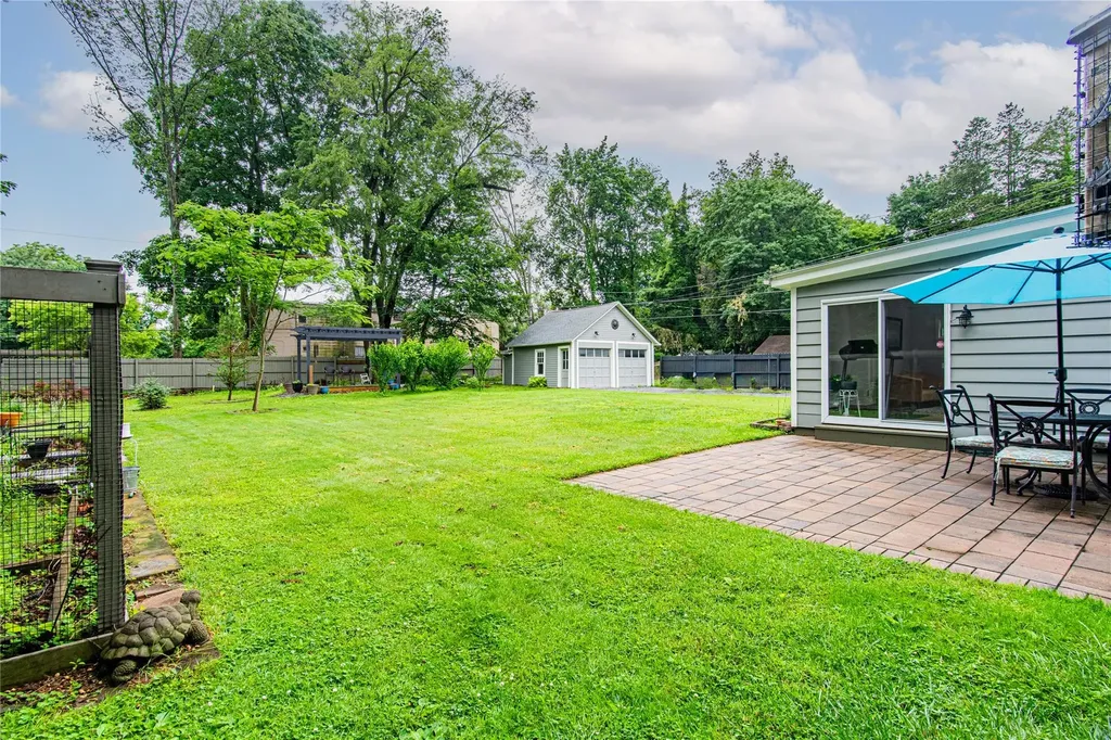 16 Beechwood Park Poughkeepsie NY 12601