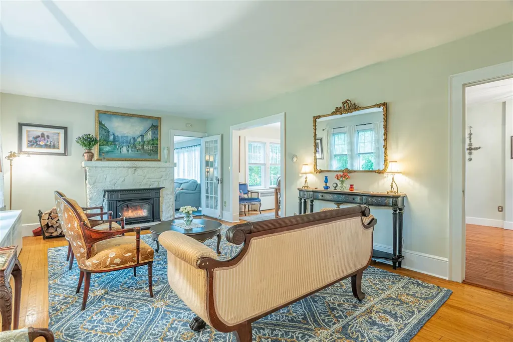 16 Beechwood Park Poughkeepsie NY 12601