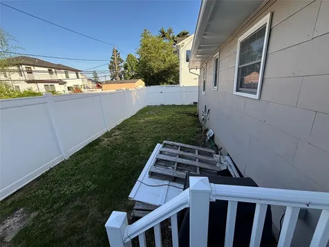 14 Heather Lane Plainview NY 11803