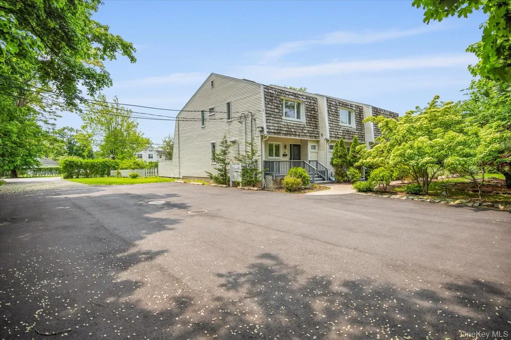 188 Main Street Westhampton Beach NY 11978