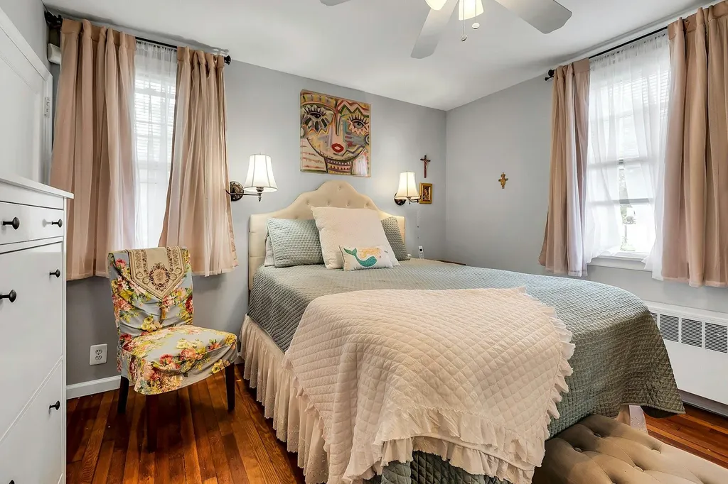 15 Robbins Avenue Islip NY 11751
