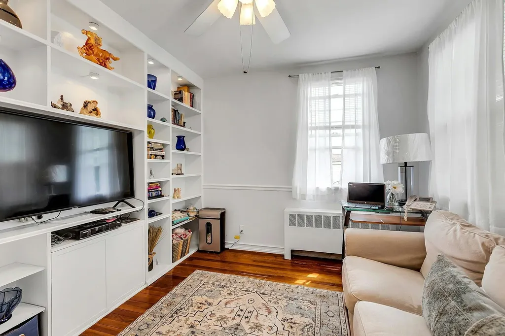 15 Robbins Avenue Islip NY 11751