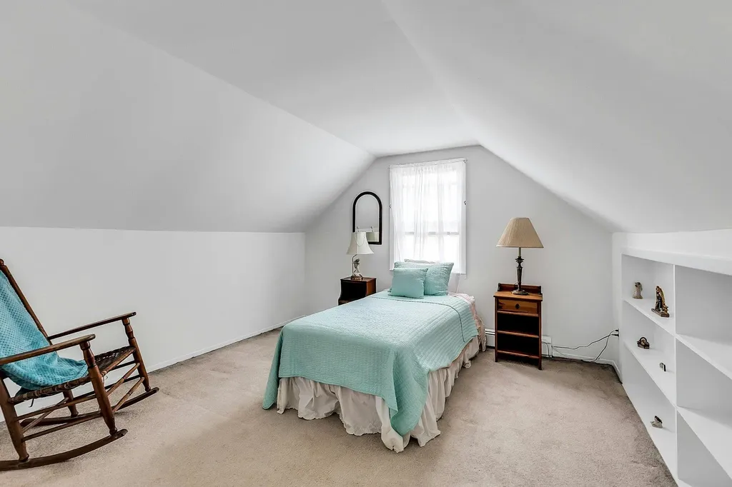 15 Robbins Avenue Islip NY 11751