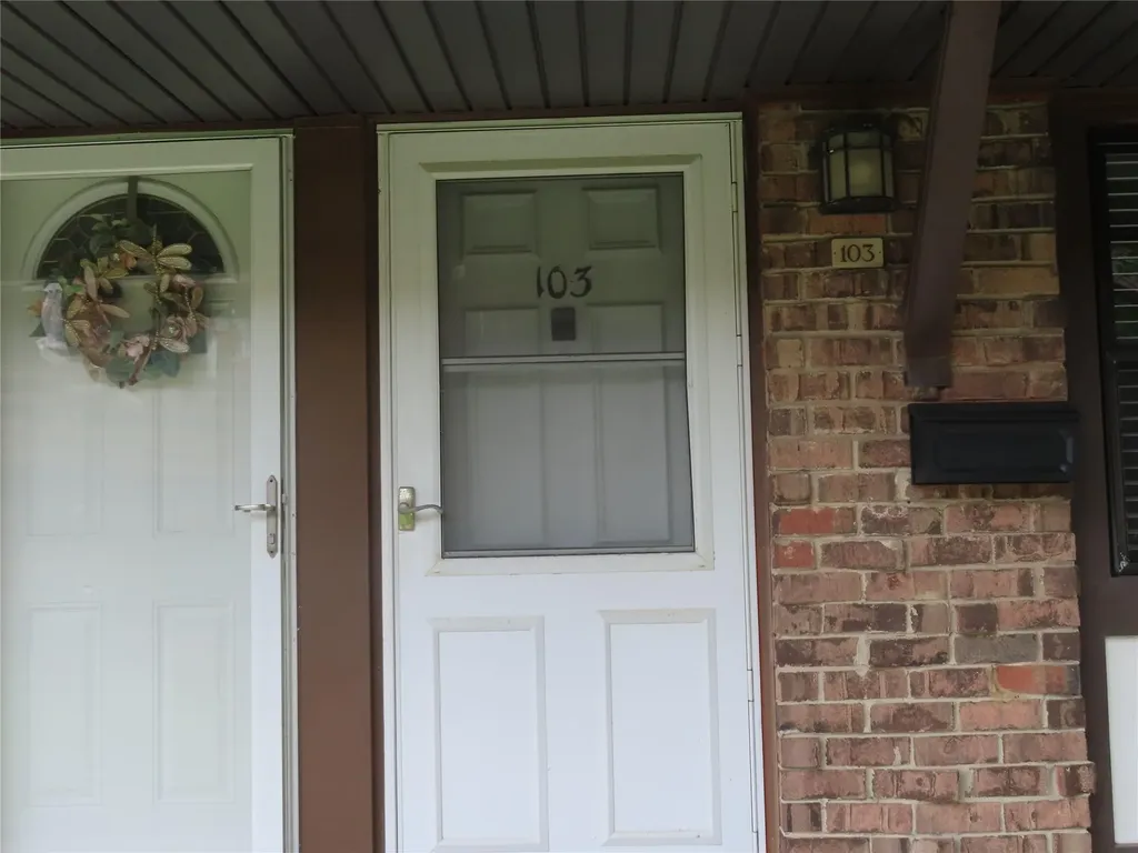 103 Mariners Way Copiague NY 11726