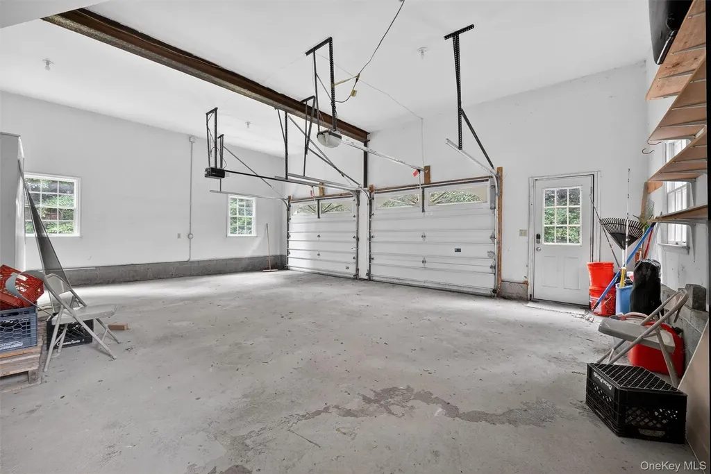16 Apple Summit Lane Lagrangeville NY 12540