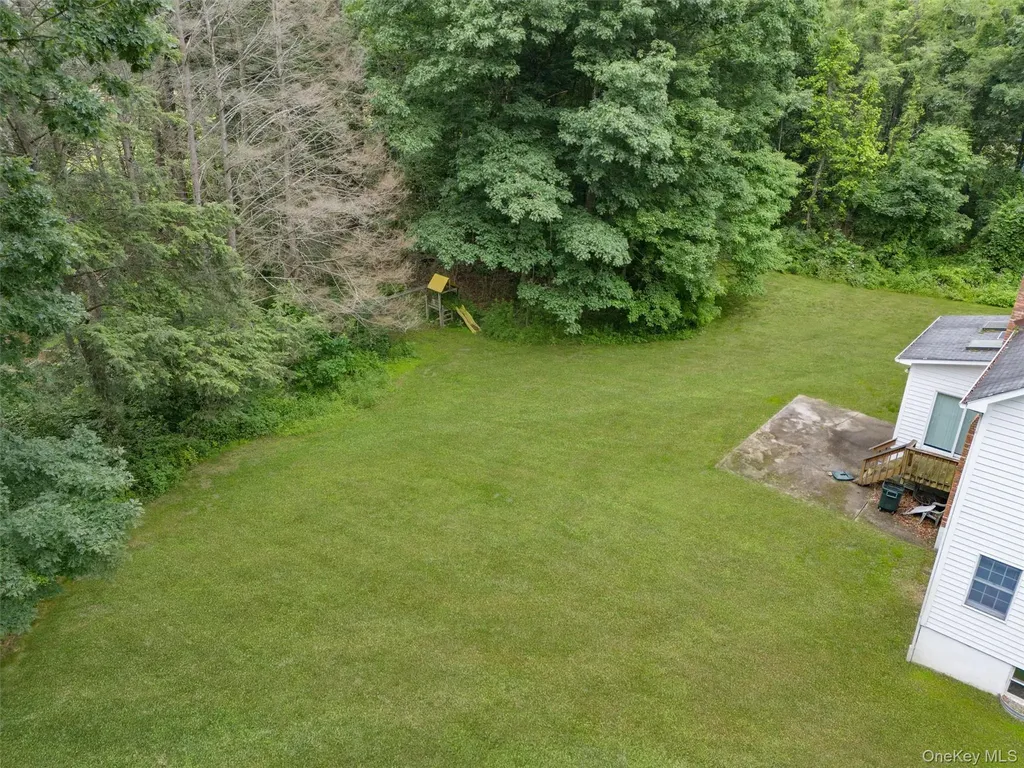 16 Apple Summit Lane Lagrangeville NY 12540