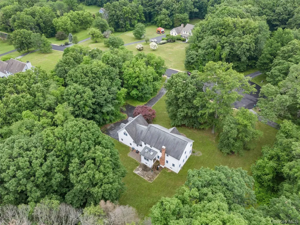 16 Apple Summit Lane Lagrangeville NY 12540