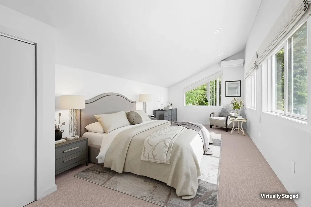21 Quarter Court Westhampton NY 11977