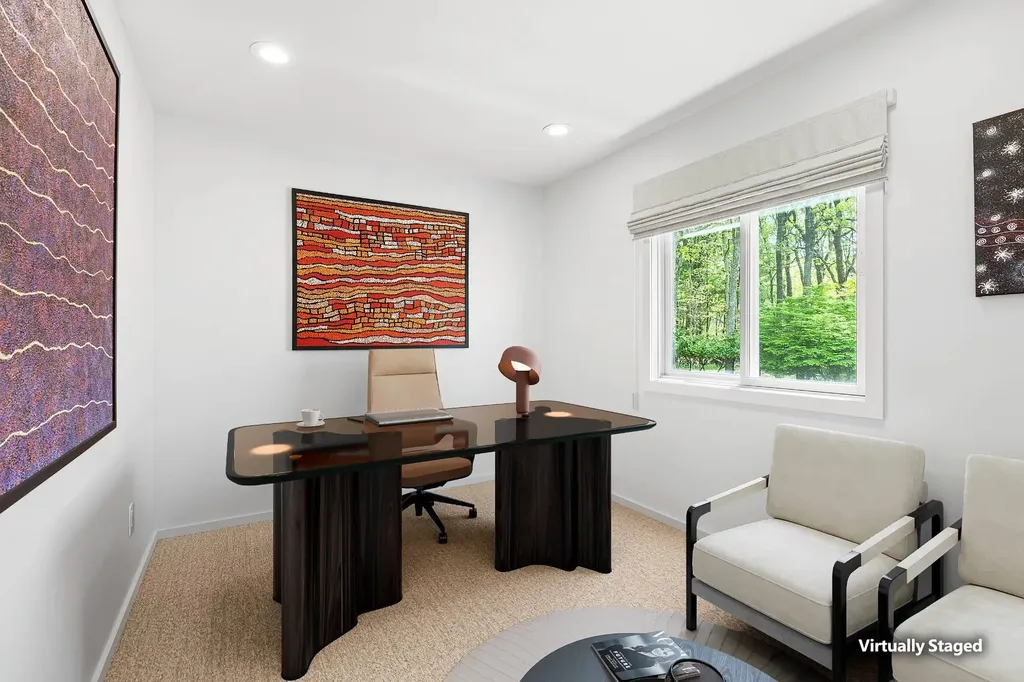 21 Quarter Court Westhampton NY 11977