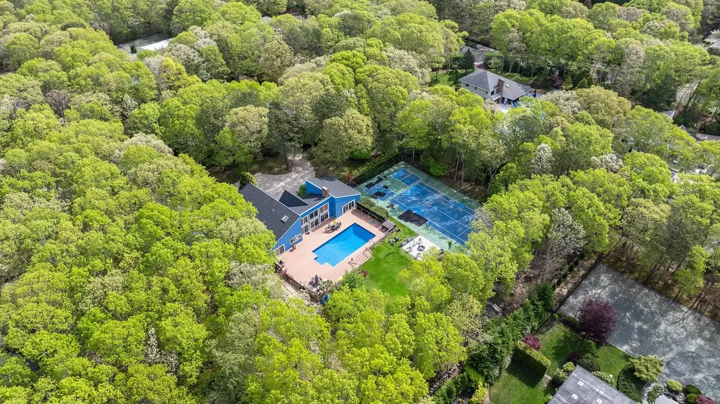 21 Quarter Court Westhampton NY 11977