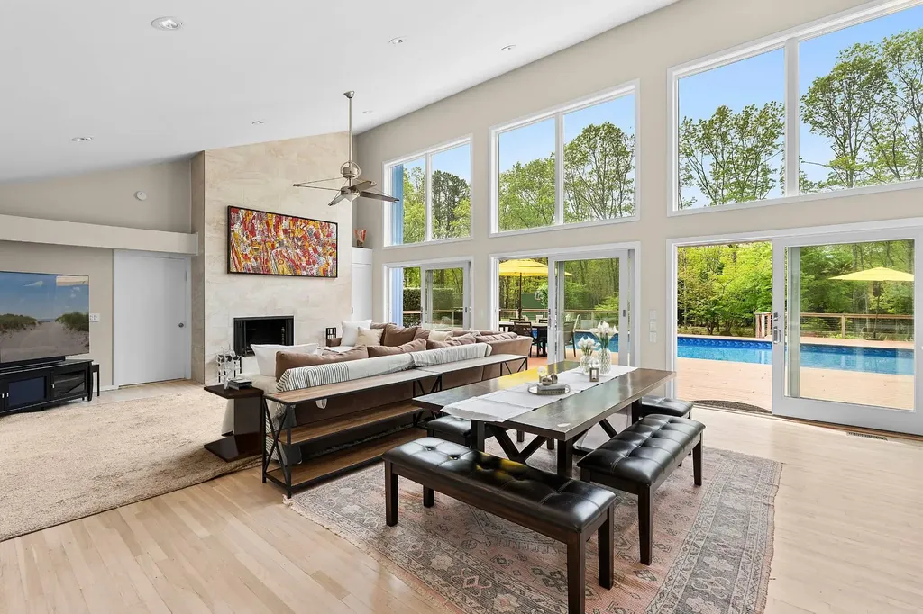 21 Quarter Court Westhampton NY 11977