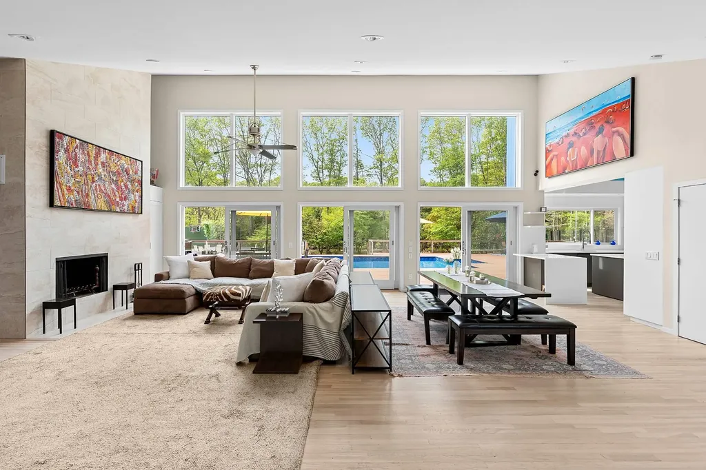 21 Quarter Court Westhampton NY 11977