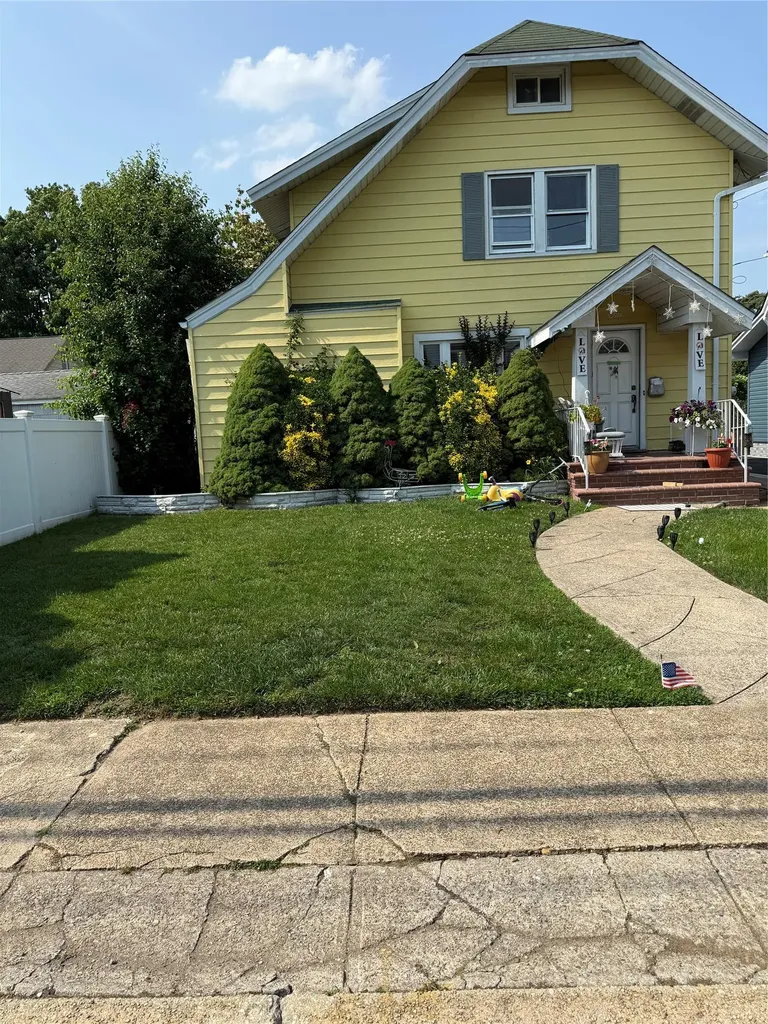 1 Nassau Boulevard Malverne NY 11565