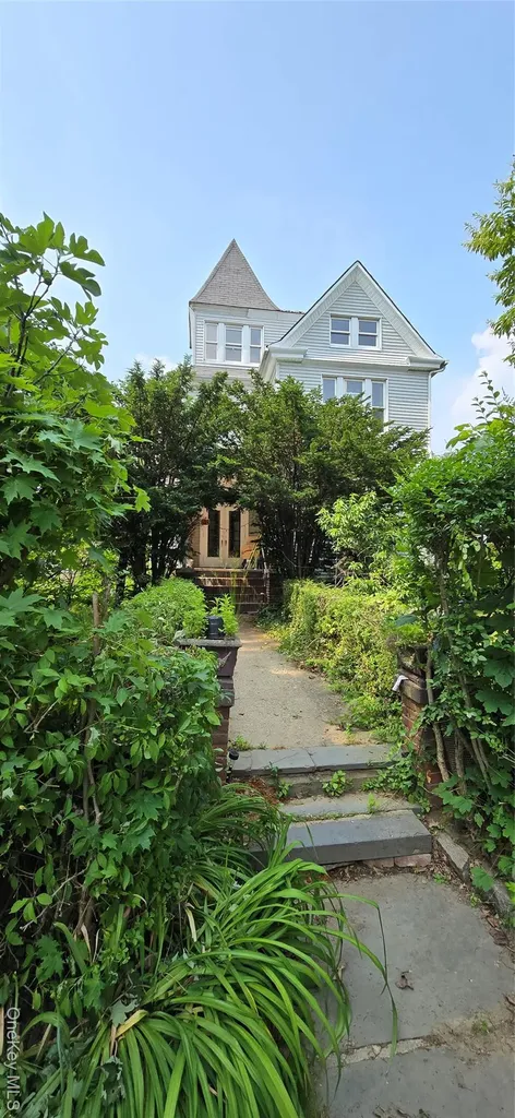 11 Willow Place Mount Vernon NY 10550