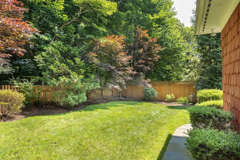 34 Summit Terrace Dobbs Ferry NY 10522