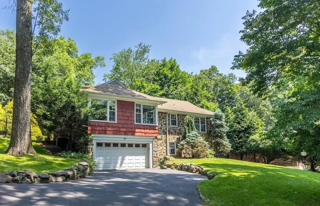 34 Summit Terrace Dobbs Ferry NY 10522