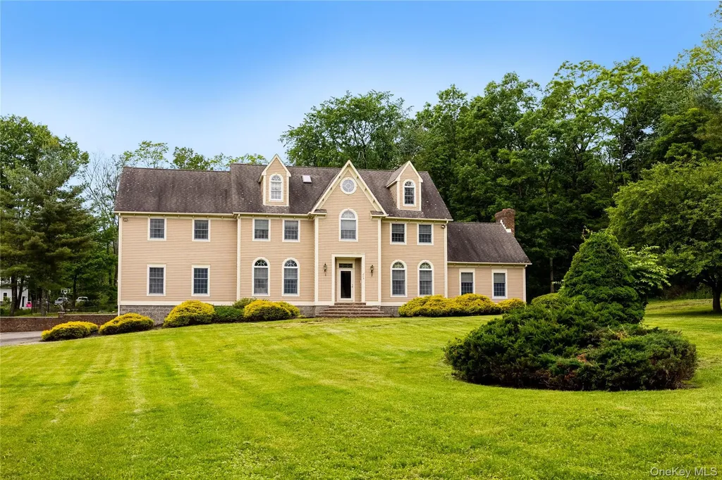 219 Maple Avenue Monroe NY 10950