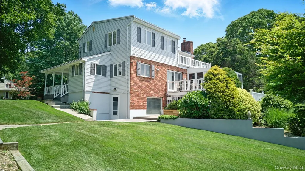 2005 Westview Drive Mattituck NY 11952