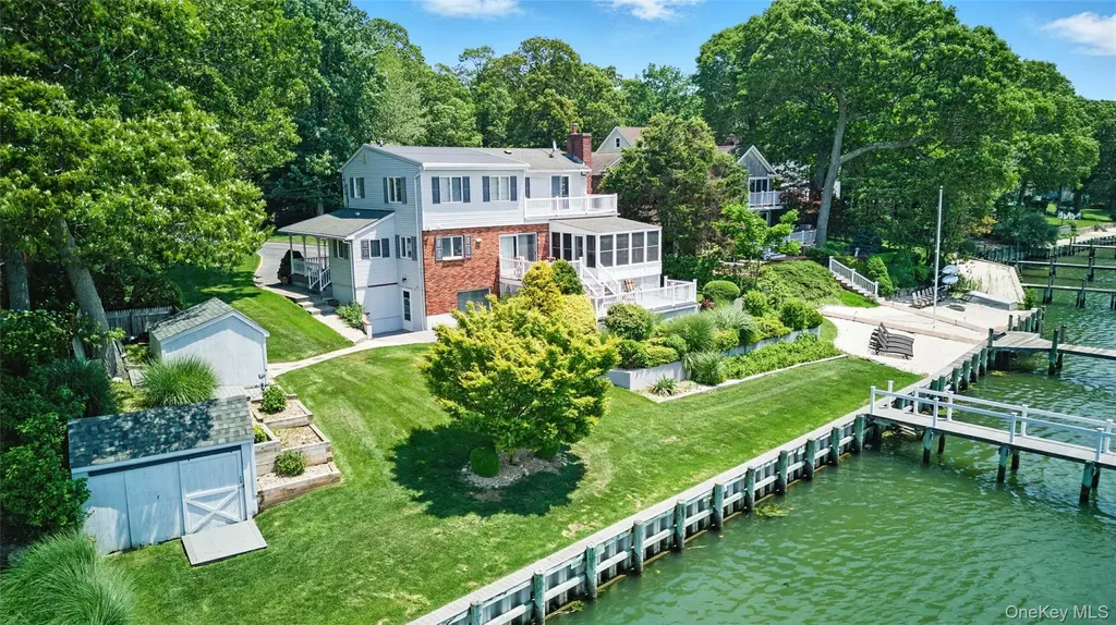 2005 Westview Drive Mattituck NY 11952