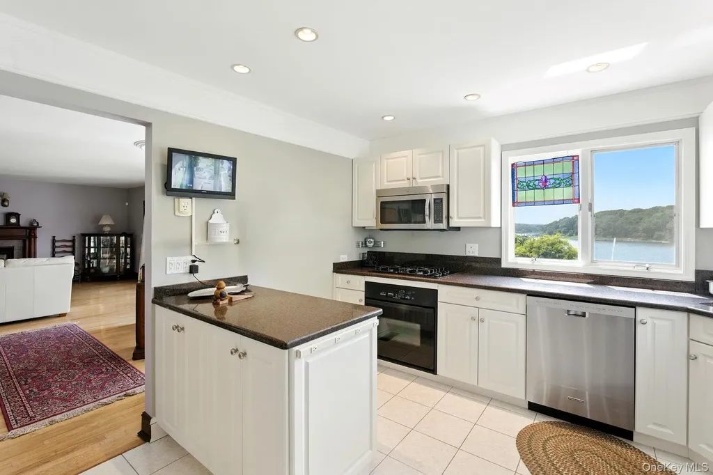 2005 Westview Drive Mattituck NY 11952