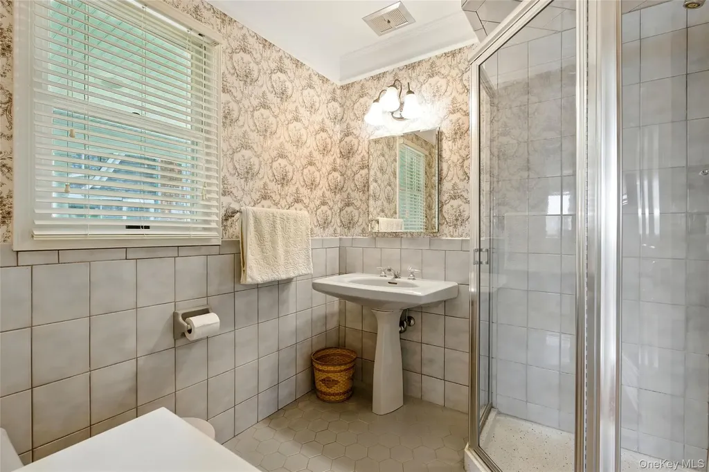 2005 Westview Drive Mattituck NY 11952