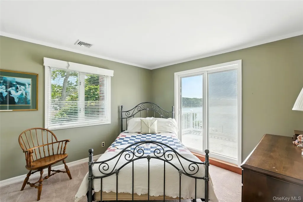 2005 Westview Drive Mattituck NY 11952