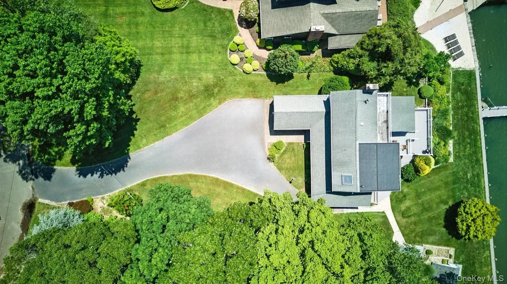 2005 Westview Drive Mattituck NY 11952