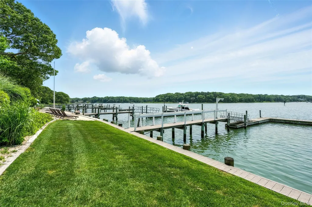 2005 Westview Drive Mattituck NY 11952