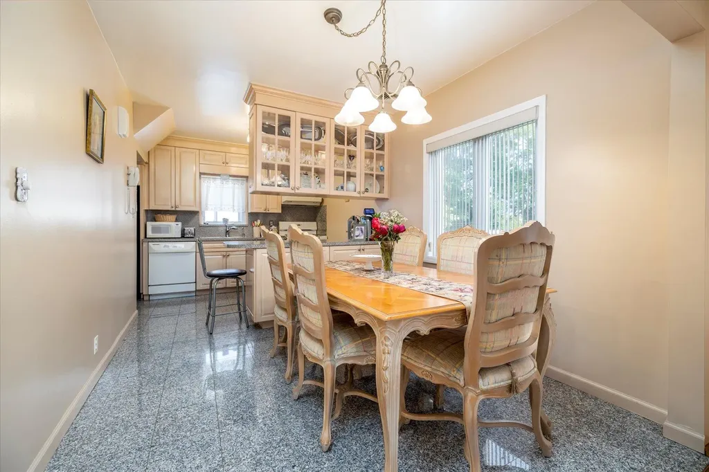 8 Clinton Street Elmont NY 11003