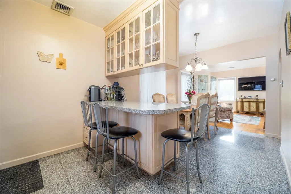 8 Clinton Street Elmont NY 11003