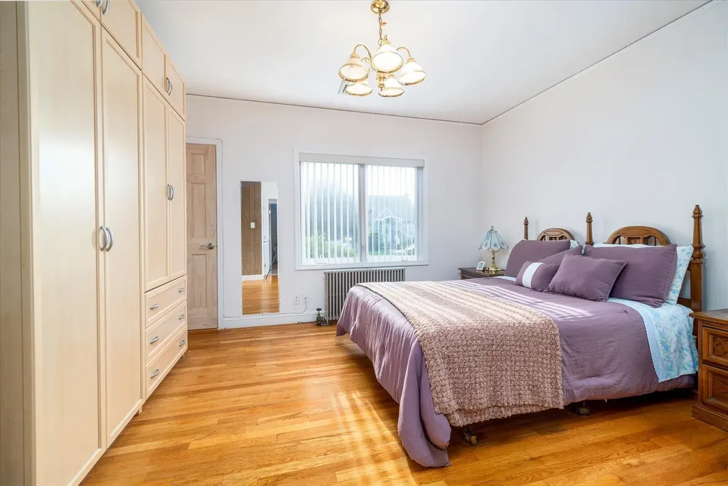 8 Clinton Street Elmont NY 11003