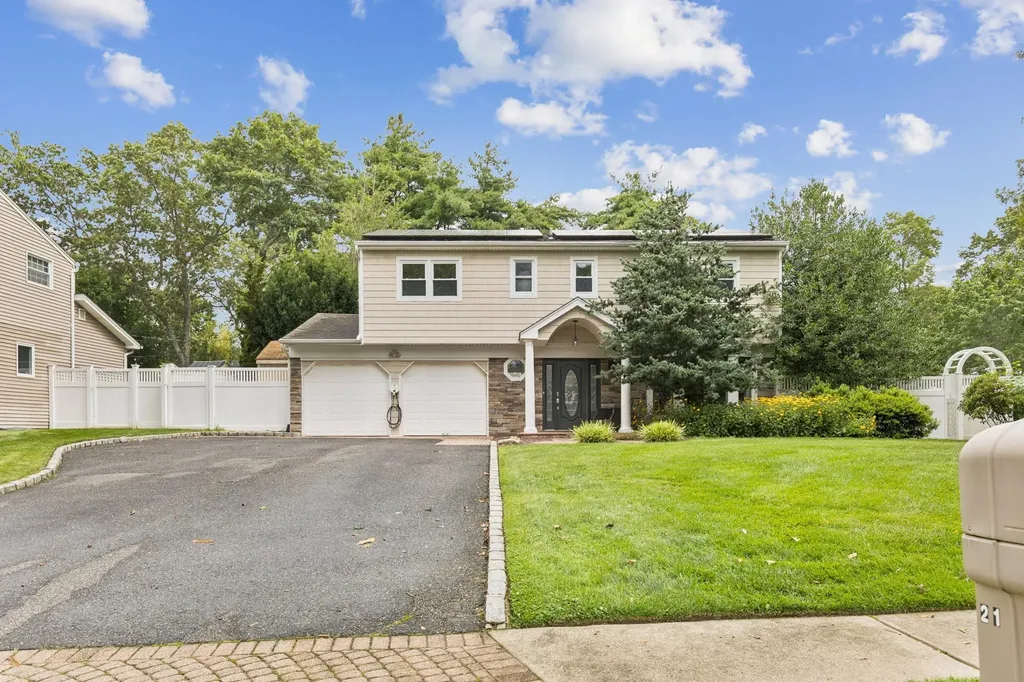 21 Tulipwood Drive Commack NY 11725