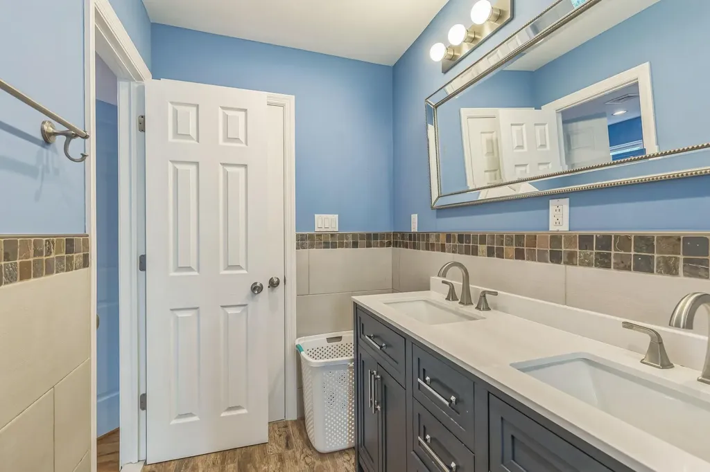21 Tulipwood Drive Commack NY 11725