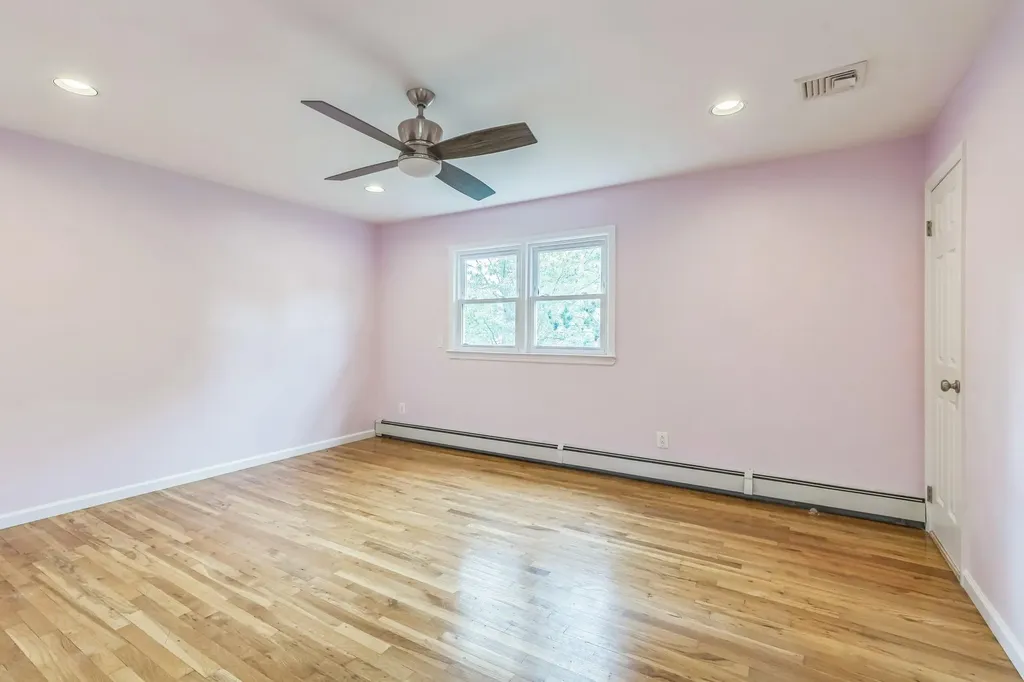 21 Tulipwood Drive Commack NY 11725