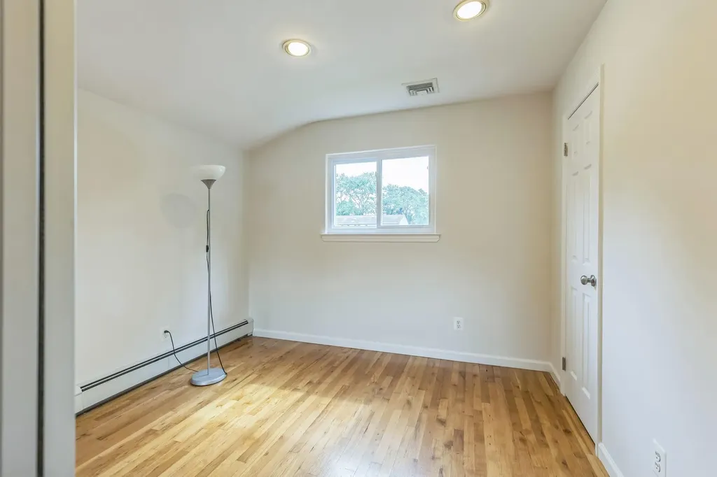 21 Tulipwood Drive Commack NY 11725
