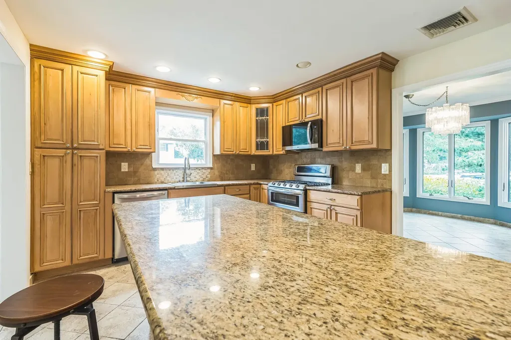 21 Tulipwood Drive Commack NY 11725