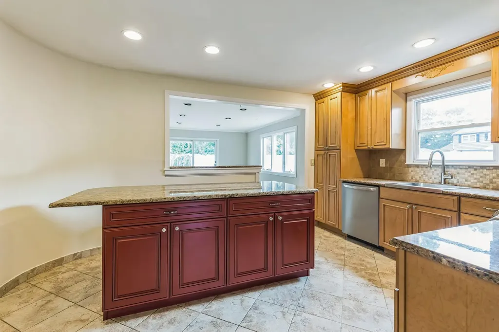 21 Tulipwood Drive Commack NY 11725