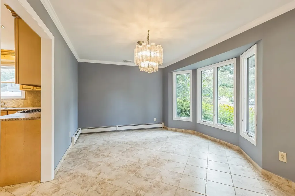 21 Tulipwood Drive Commack NY 11725
