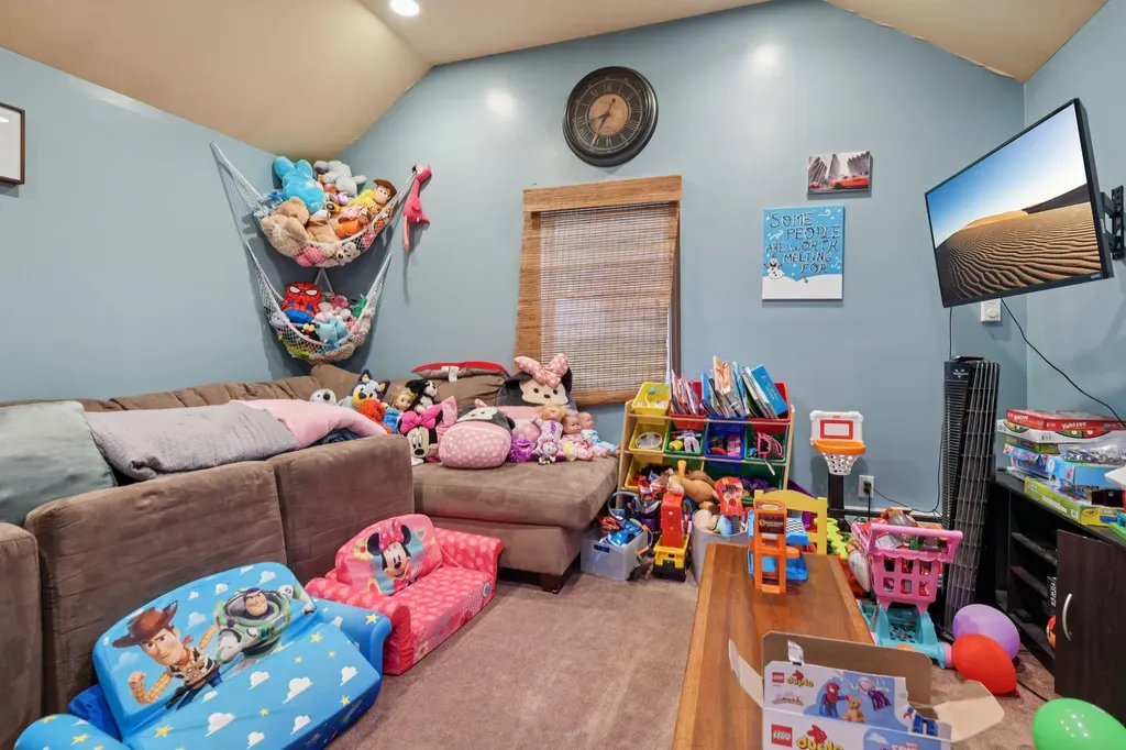 13 Sunset Drive Centereach NY 11720