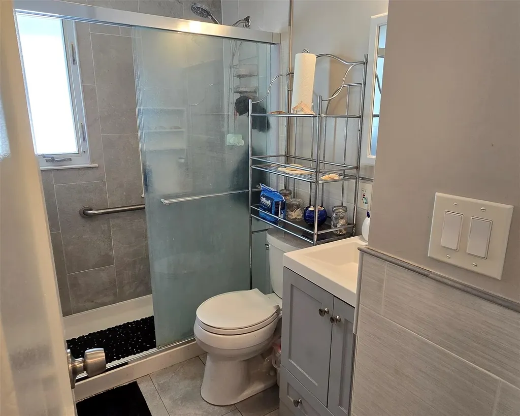 734 Dauntless Parkway Elmont NY 11003