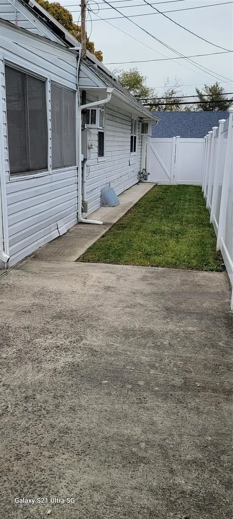 734 Dauntless Parkway Elmont NY 11003