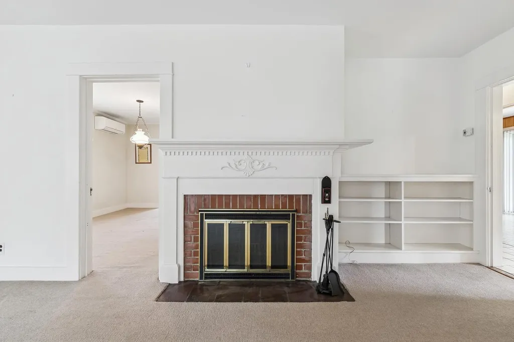 112 Cobb Road Water Mill NY 11976