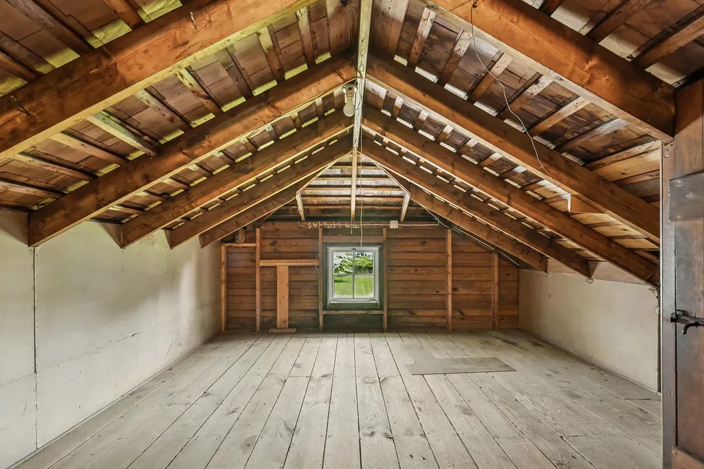 112 Cobb Road Water Mill NY 11976