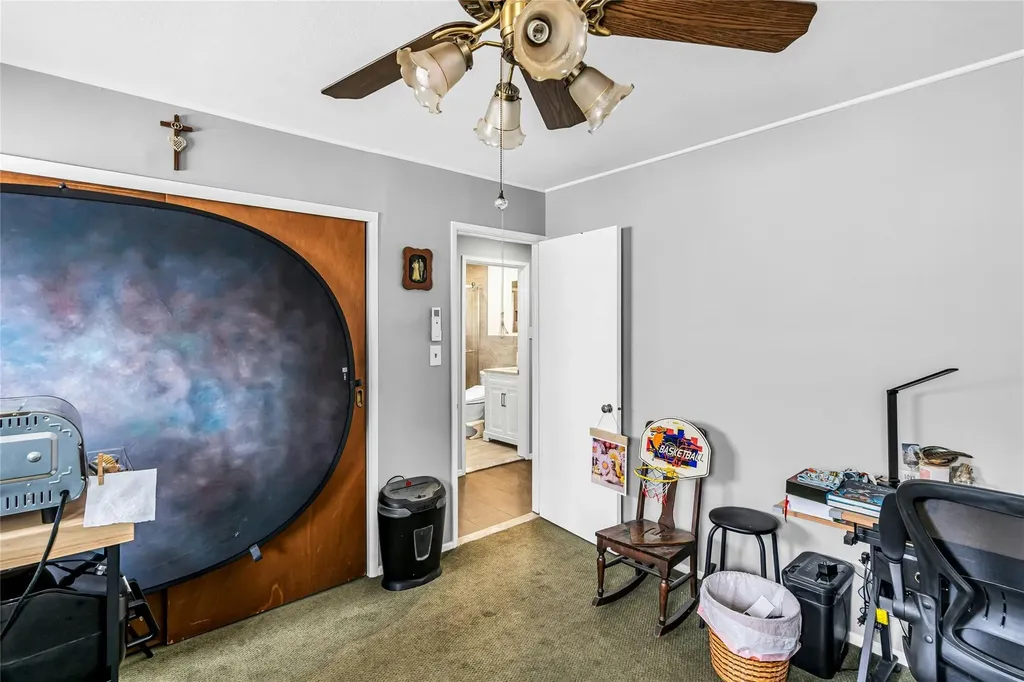 23 Crown Lane Westbury NY 11590